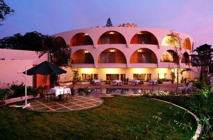 Hotel Sahil Sarovar Portico Lonavla Zewnętrze zdjęcie